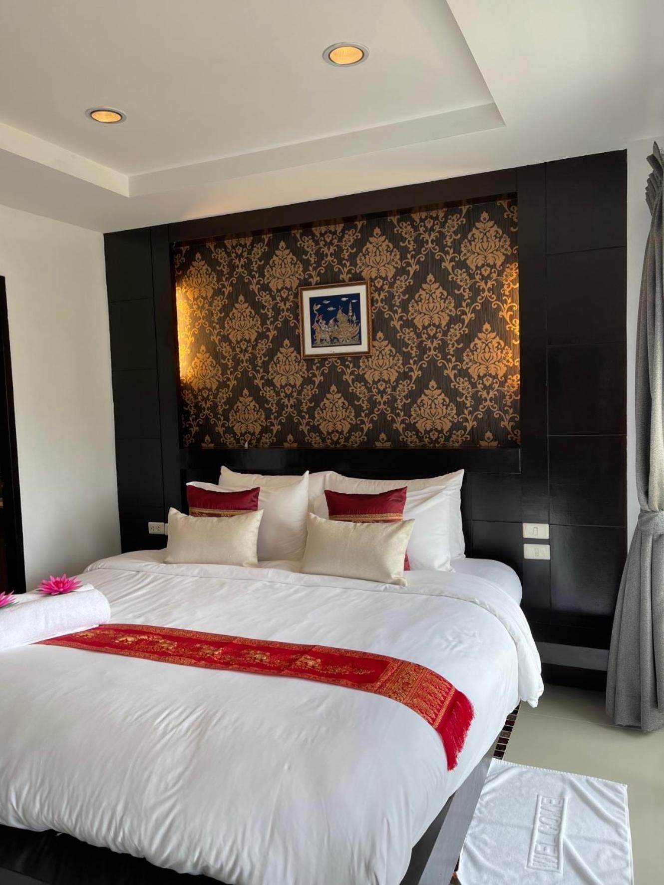 Elephant Room Patong Eksteriør bilde